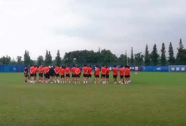 国内露脸中年夫妇交换
